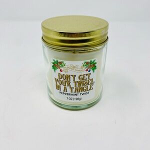 NEW - Scented Candle Peppermint Twist with Gold Lid